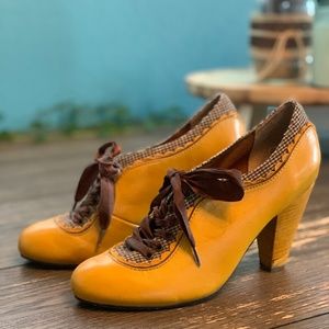 Cute, vintage heels from Anthropologie